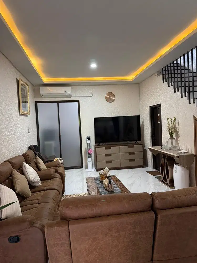 Rumah  shm full furnished di jual lokasi stategis di jati asih bekasi