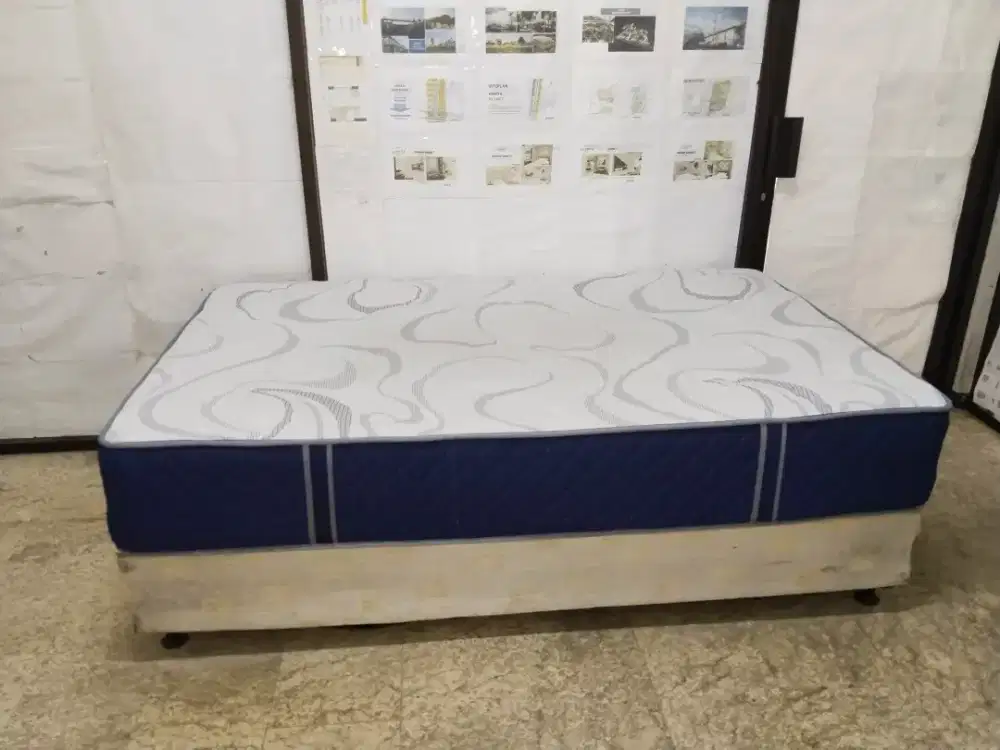 Jual spring bed + dipan central 120 x 200 masih bagus 1,5jt nego