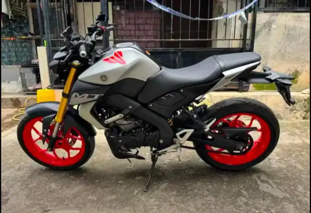 Yamaha MT15 New 150CC Tahun 2019 GRESSS Pajak be Byar Siap tancap Gass