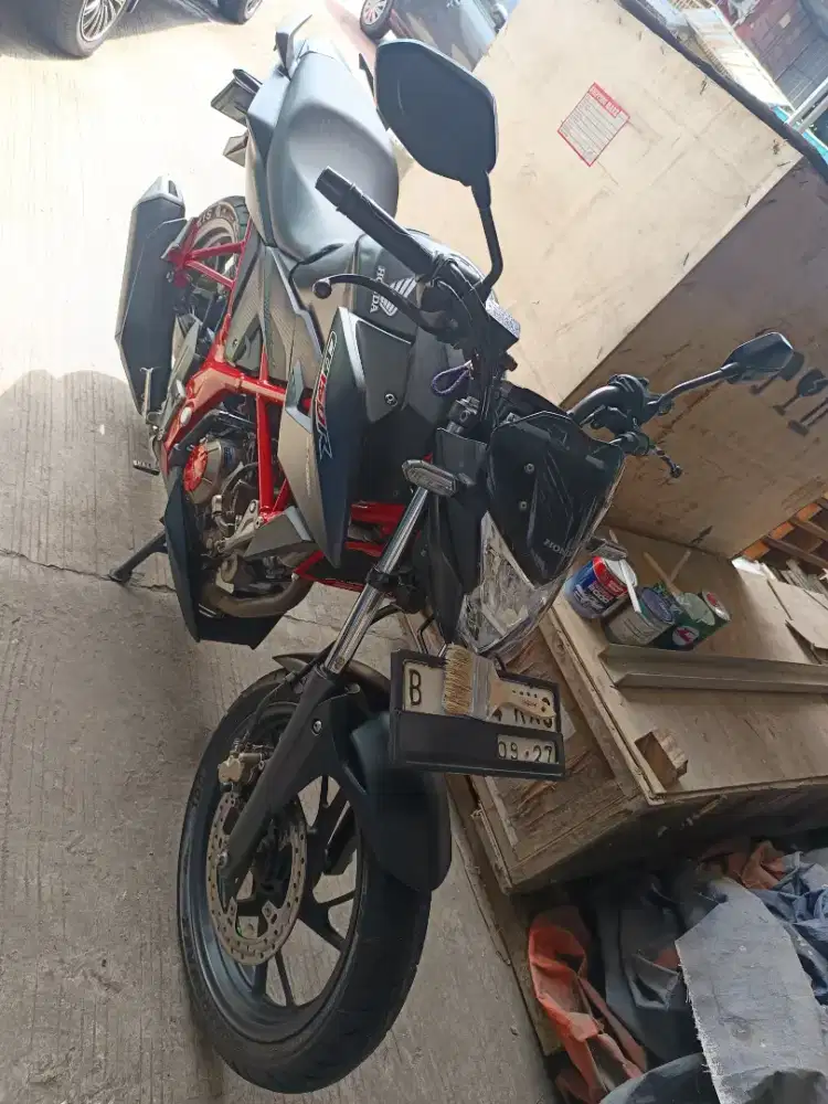 Jual motor honda cb150r 2017
