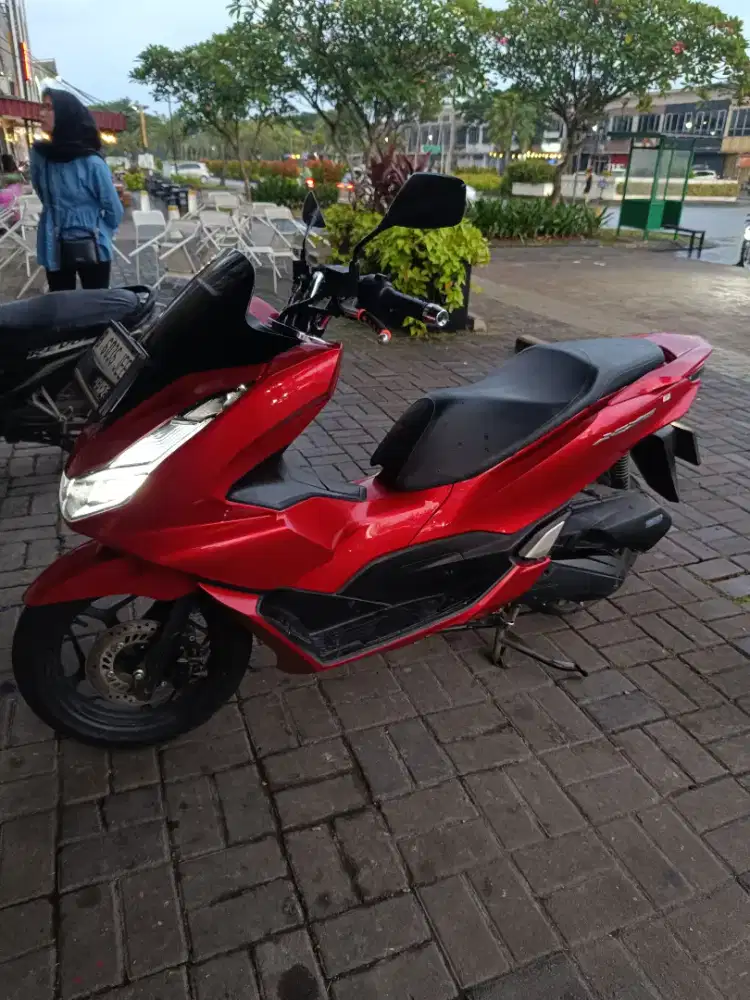 Motor Pcx 2023 lengkap Atas nama,KTP ada,pajak off 2x