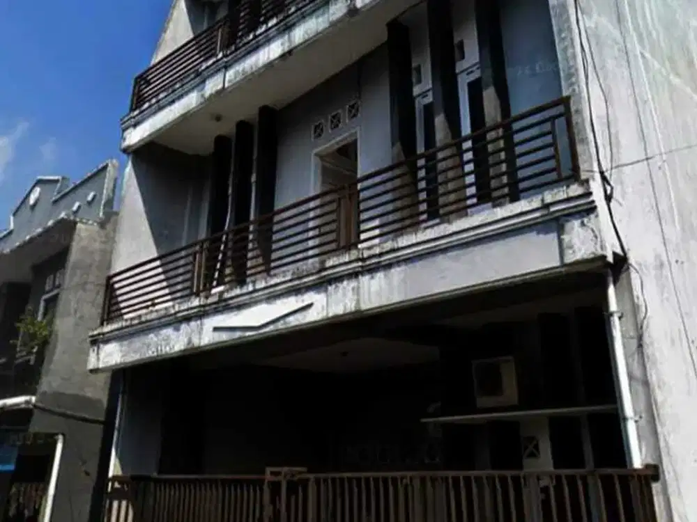 Dijual murah Kost putri full Penghuni 19 kamar dekat kampus UMY