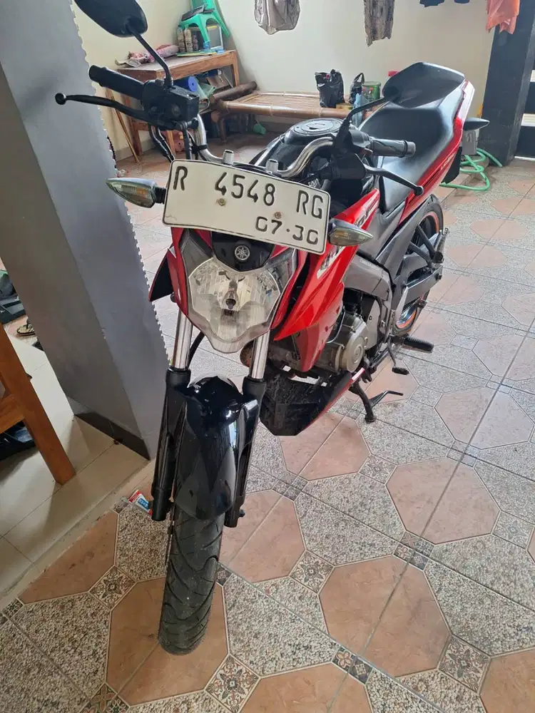 Motor Vixion ADV Tahun 2015