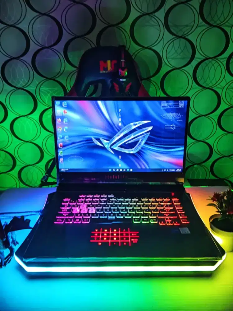 Laptop Gaming Asus ROG STRIX NUMPAD Core i7 RAM 16Gb SSD 255Gb KEY RGB
