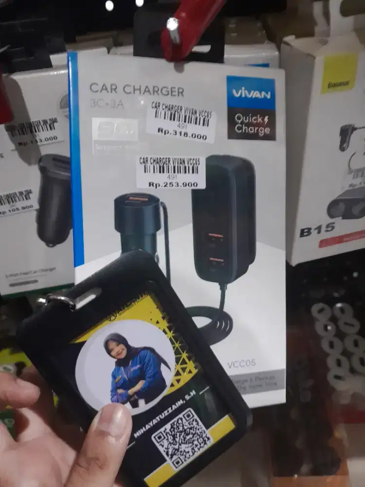 CAR CHARGER VIVAN VCCOS