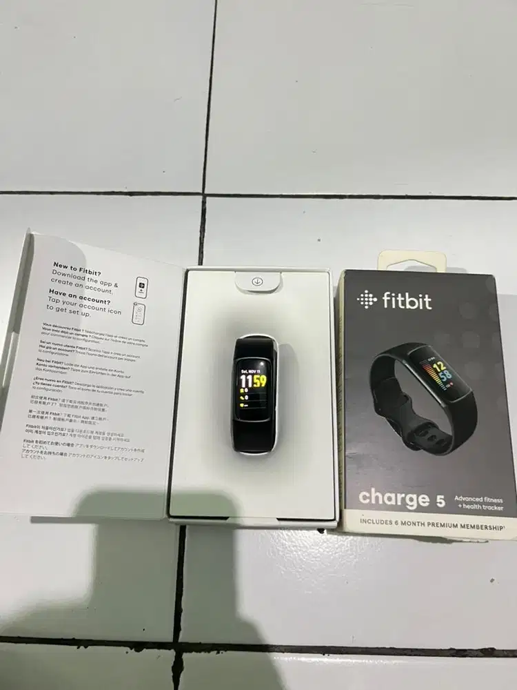 Di jual Jam tangan fitbit charge 5