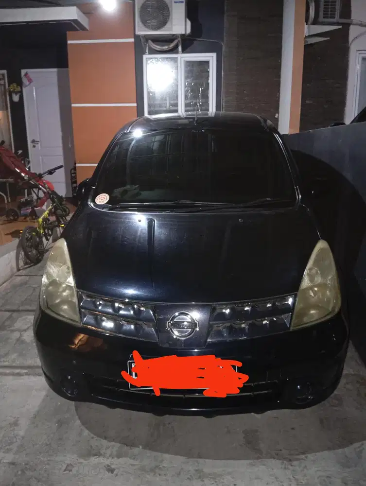 Nissan Livina 2010 Bensin
