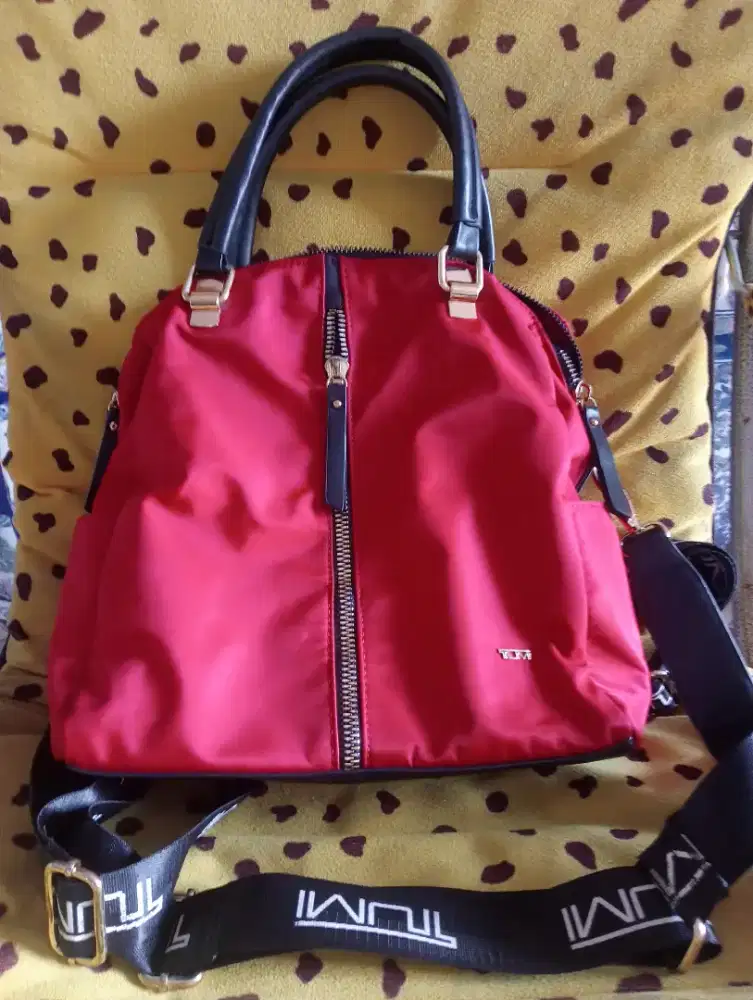 Tas ransel wanita Tumi