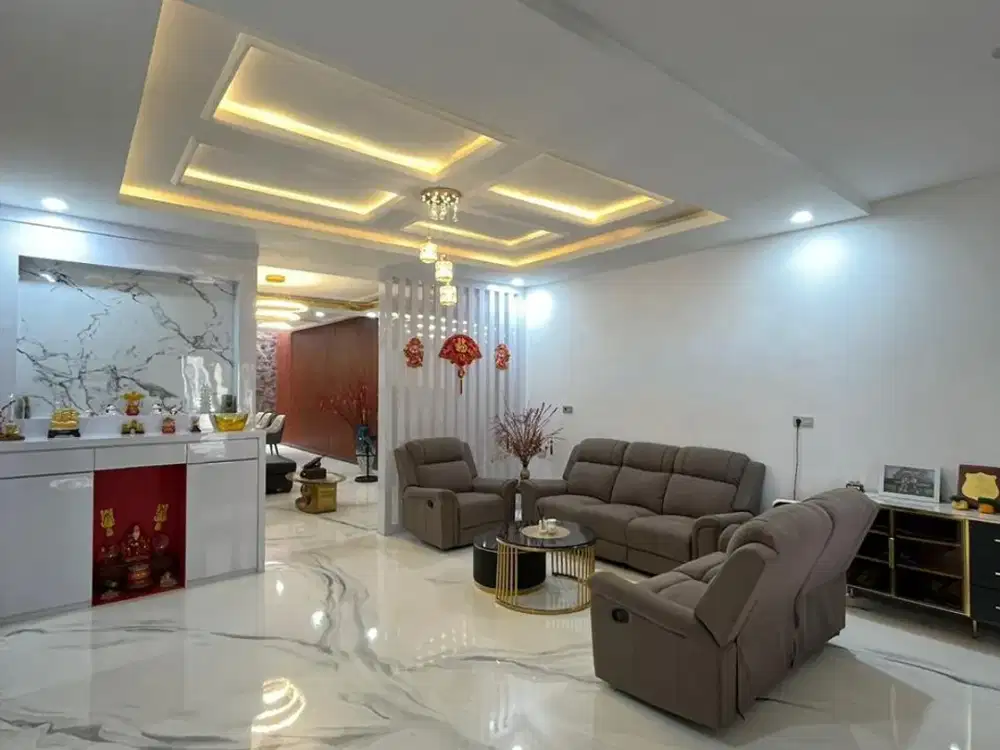 Dijual Cepat Villa Lux Komplek Malibu Polonia