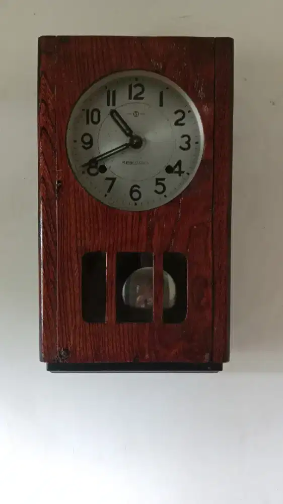 Jam tembok tengahan seikosha japan