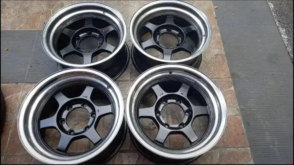 Pajero velg 16x8 lubang 6 ( 1set)