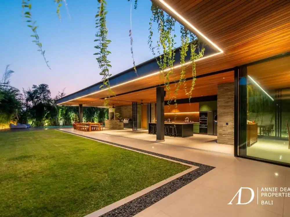 LEASEHOLD | MODERN TROPICAL FAMILY VILLA IN PRIME SANUR