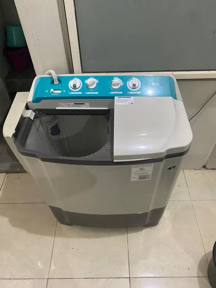 Mesin cuci LG P7000N (kapasitas 7kg, 2 tabung