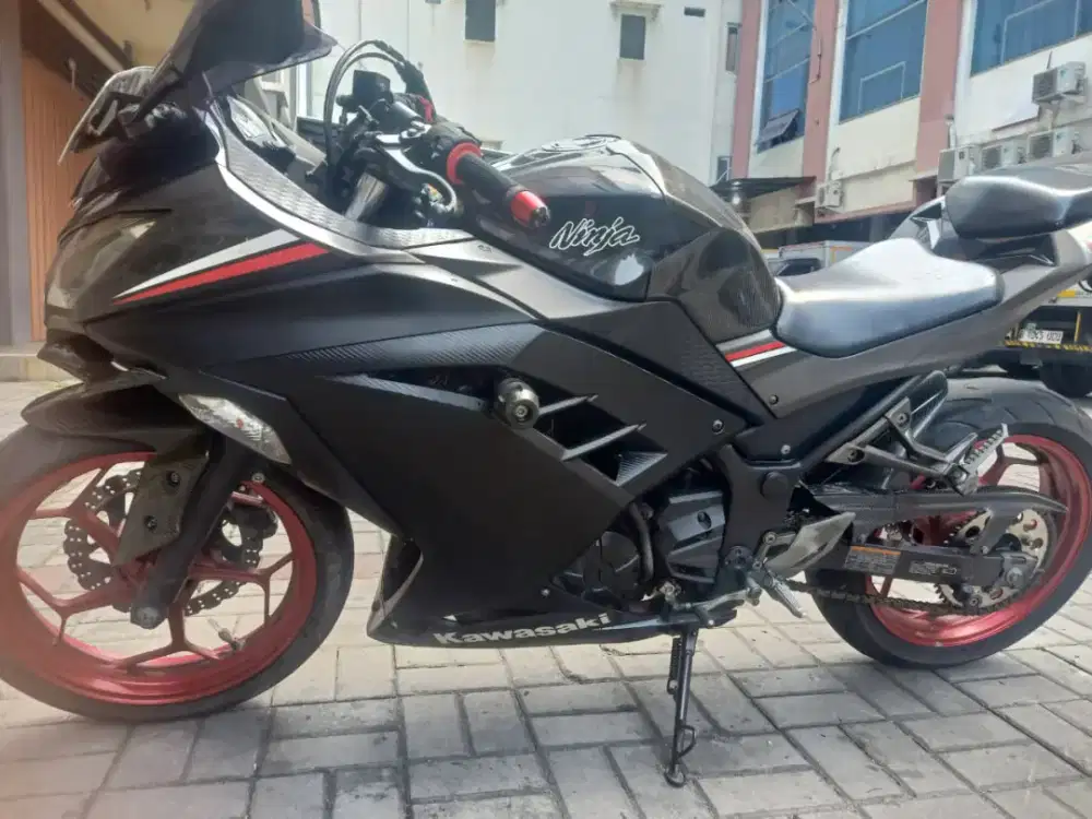 Kawasaki Ninja FI 250CC ABS Dua Silinder Tahun 2016 MesinHalus SiapGas