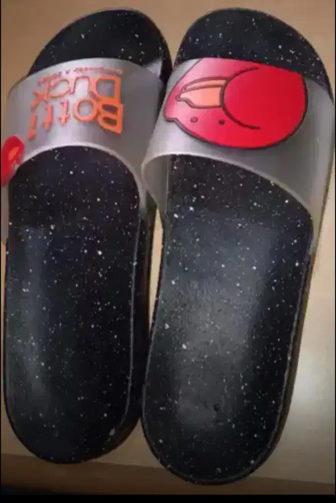 Sandal karet ukuran 40 besar