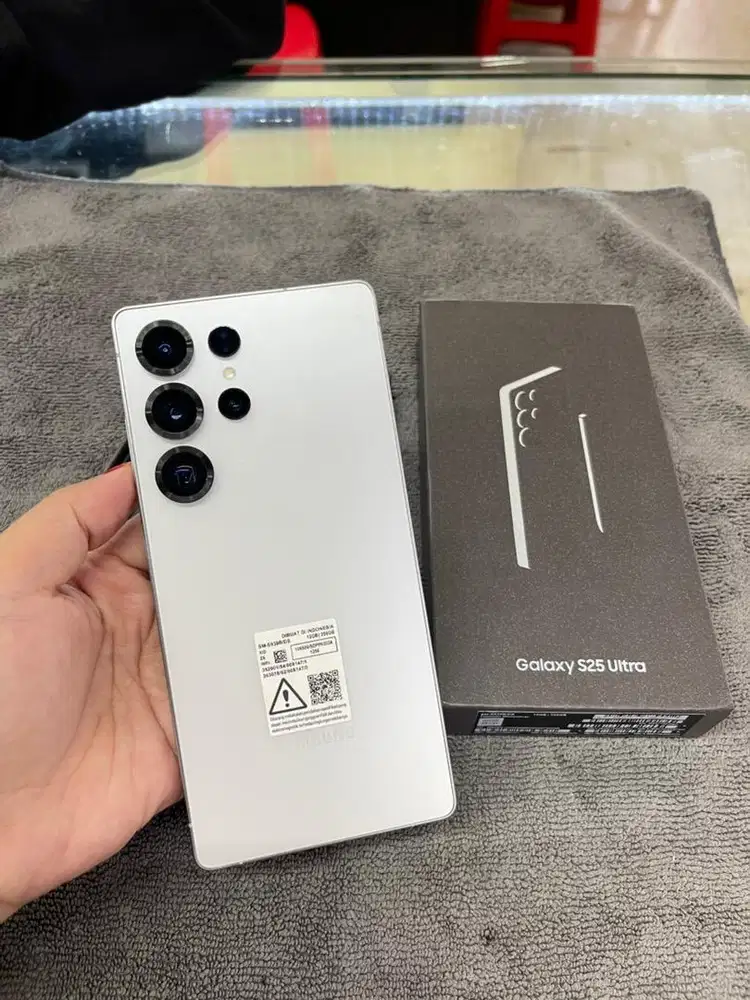 Samsung Galaxy S25ultra 12/256 White Sein on 24/01/2026