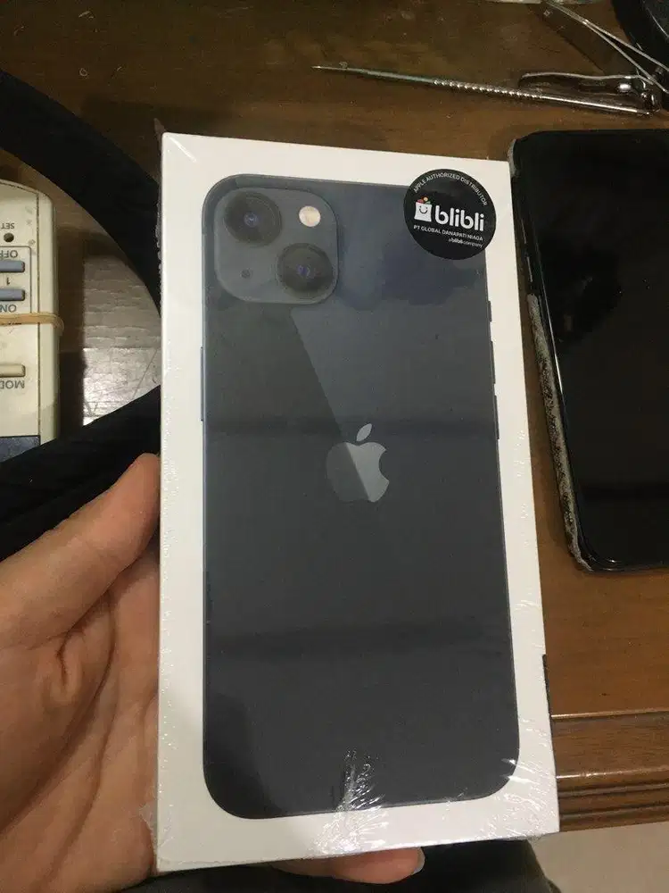 iPhone 13 128 Gb Hitam New iBox Garansi 1 Tahun
