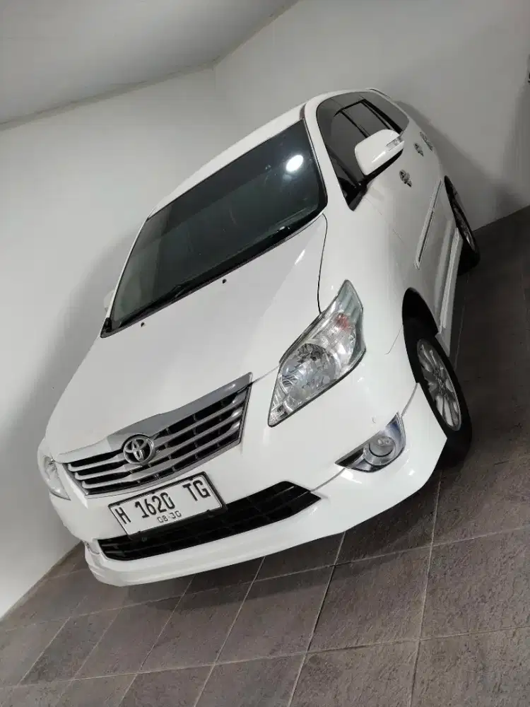 Innova V 2013 luxury bensin langka