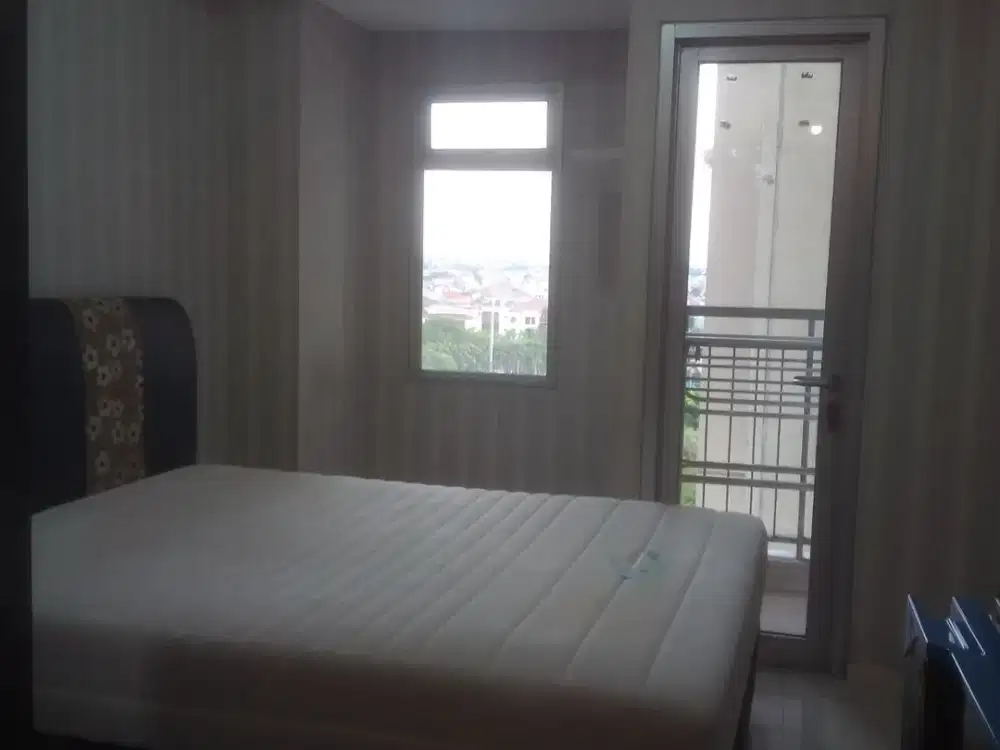 ready disewa unit apartemen green lake sunter,studio furnished,ac dan waterheater,luas 20,lantai rendah