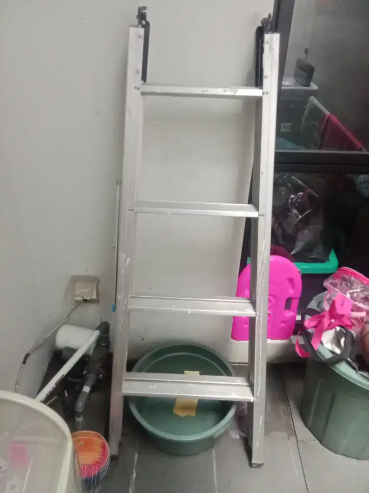 Tangga alumunium 4 tingkat