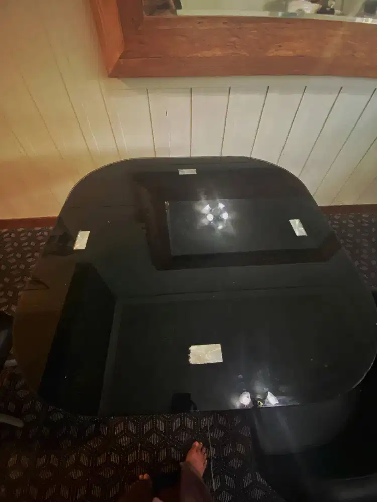 DIJUAL CEPAT – SET MEJA & 4 KURSI