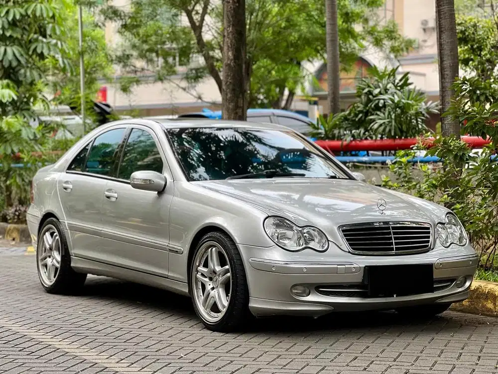 Mercedes Benz C240 Avantgarde 2002 LOW KM