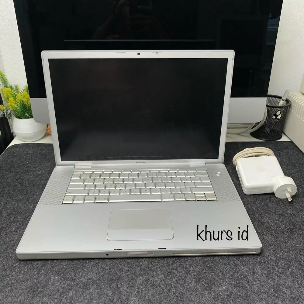 macbook pro 15..5inch first gen 2007 - apple collection