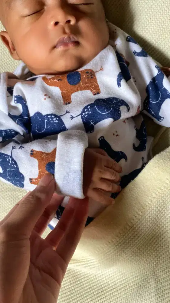 Dicari ART + Asuh bayi