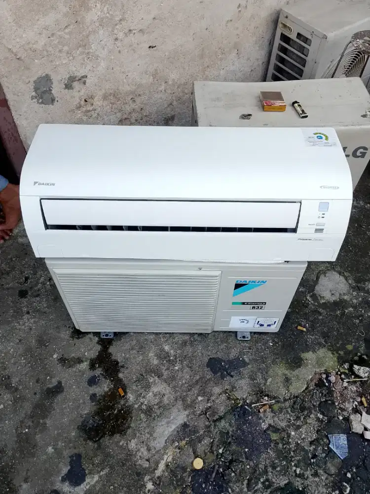Jual/TT AC Daikin inverter ¾PK