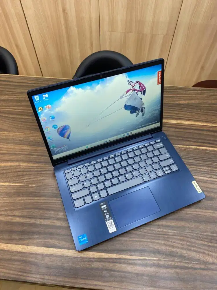 Laptop Lenovo Ideapad Slim 3 Core i3-1215 Ram 8/256 GB