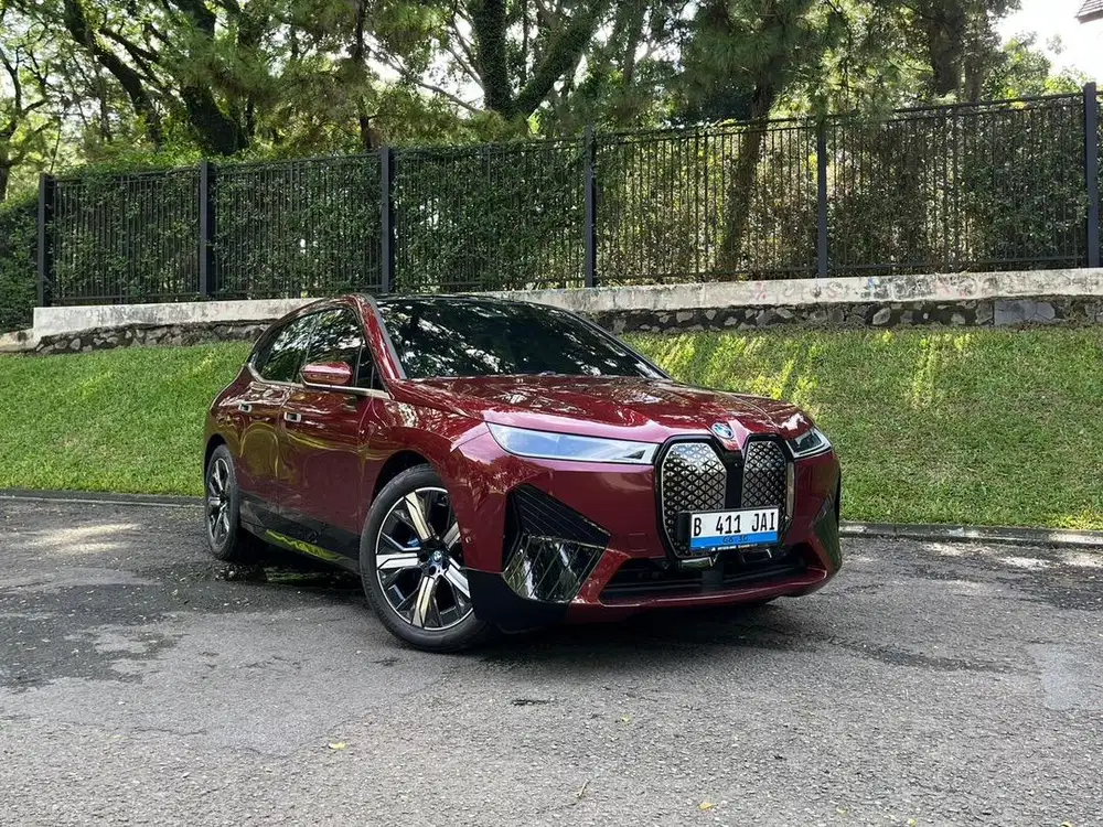 BMW iX xDrive40 – 2023 Full Electric Luxury SAV