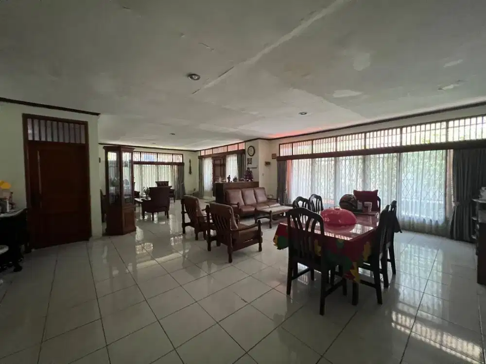 Dijual Rumah 1.5 Lantai Posisi Hook dan Kostan di Jl. Mandala Utama Raya, Tomang.