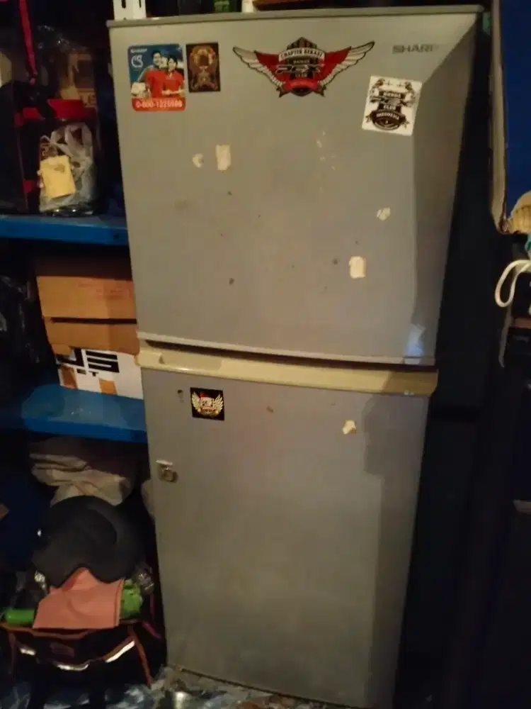 Kulkas sharp 2 pintu