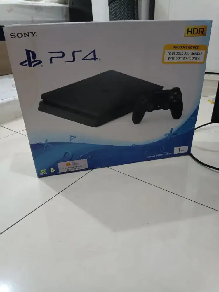 Dijual PS 4 Slim 1 TB