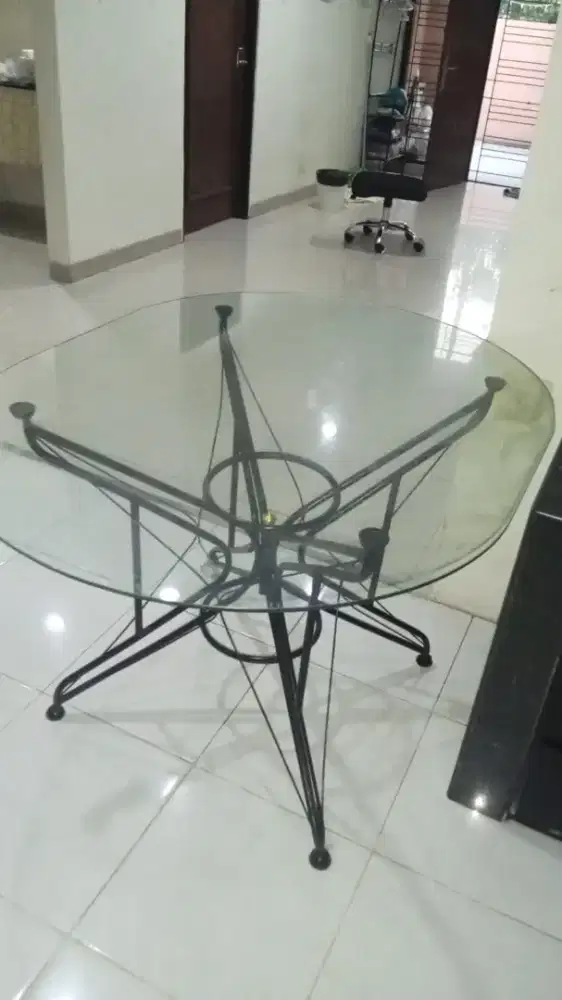 Cuci Gudang ada Meja, Rak, DLL