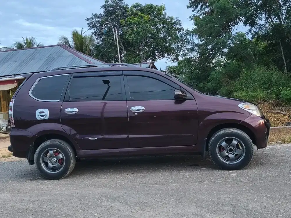 Daihatsu xenia 1,3 Xi sporty 2011