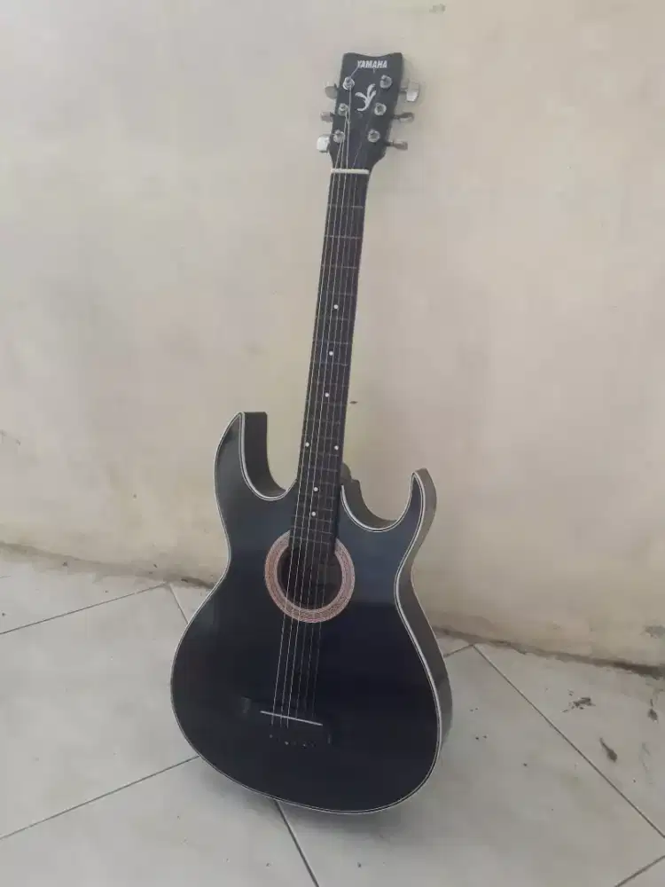Gitar yamaha FG 325 untuk pemula