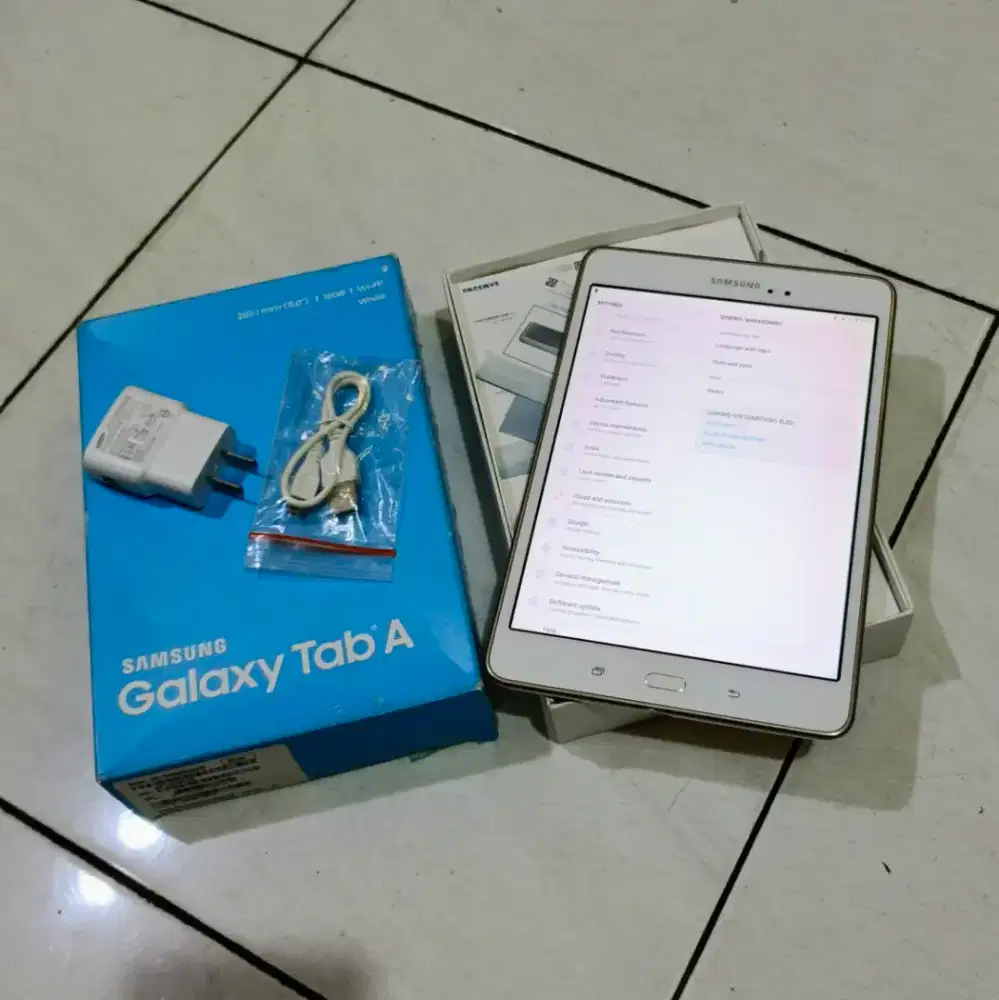 Dijual Full set Samsung G tab A 8 wifi only