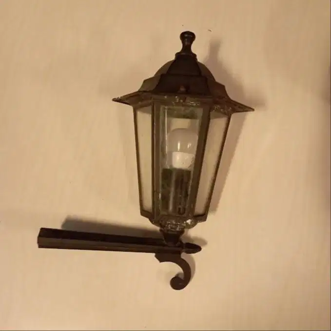 Lampu Outdoor Antik Vintage Klasik