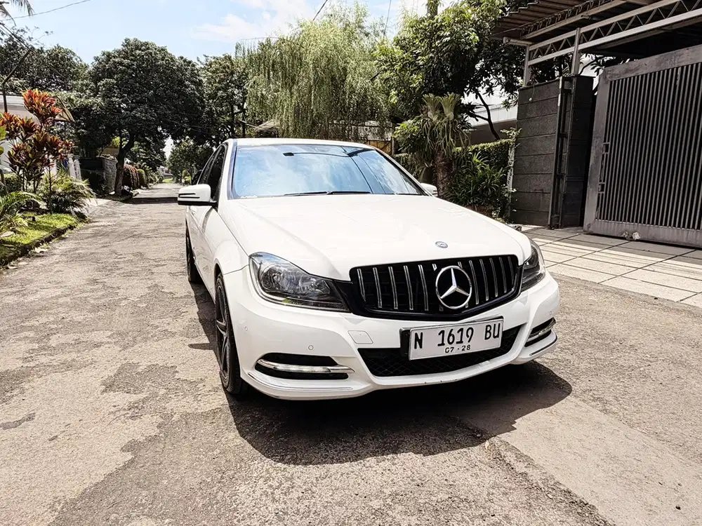 MercedesBenz C200 2013 Bmw