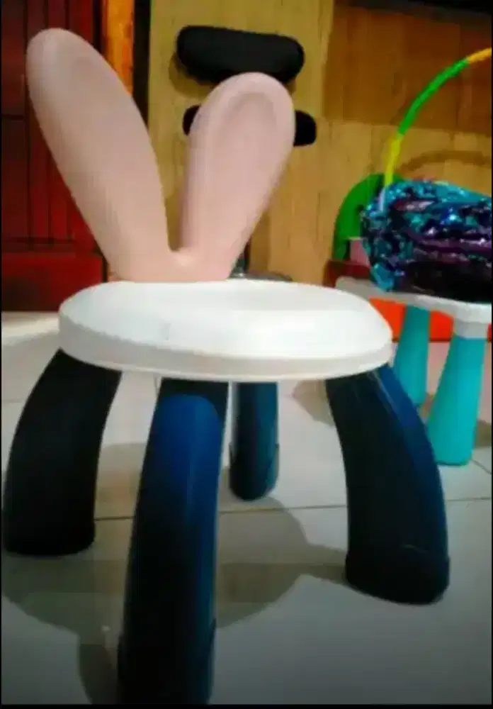 Kursi,kursi anak,kursi belajar,kursi makan,kursi main,kursi bermain