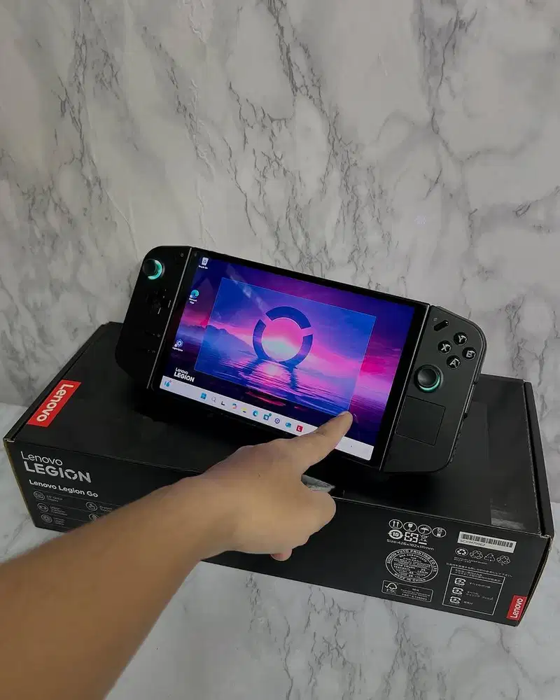 Lenovo Legion GO 8APU1 AMD Z1 Extreme RAM 16GB SSD 512GB NVMe