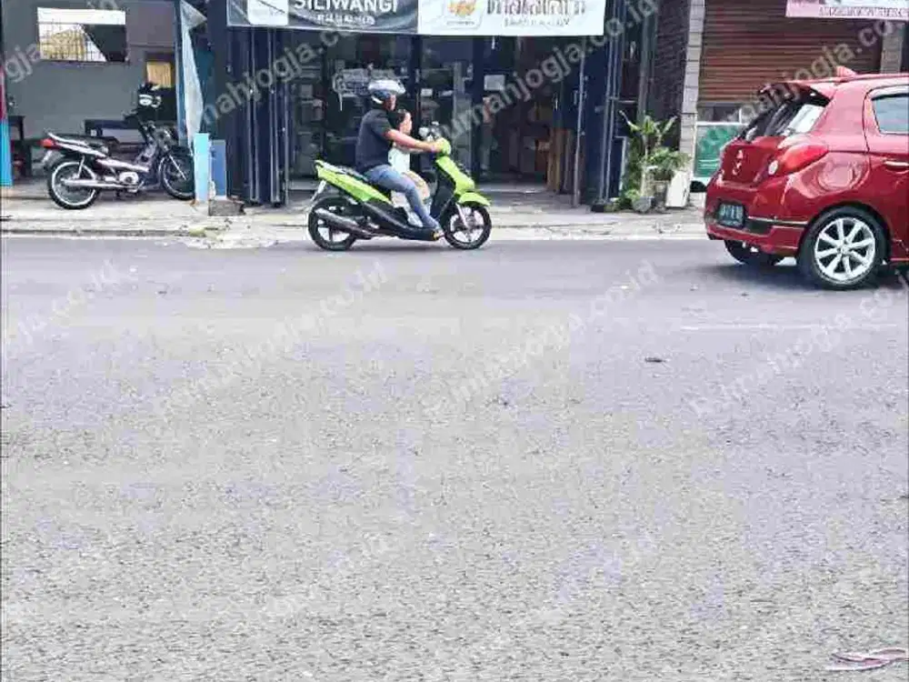 ruko usaha jalan raya monjali Utara tugu jogja