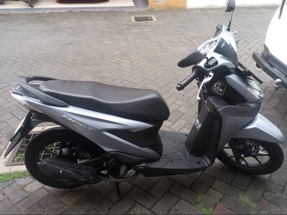 DIJUAL BEAT DELUXE 2024 SILVER DOFF