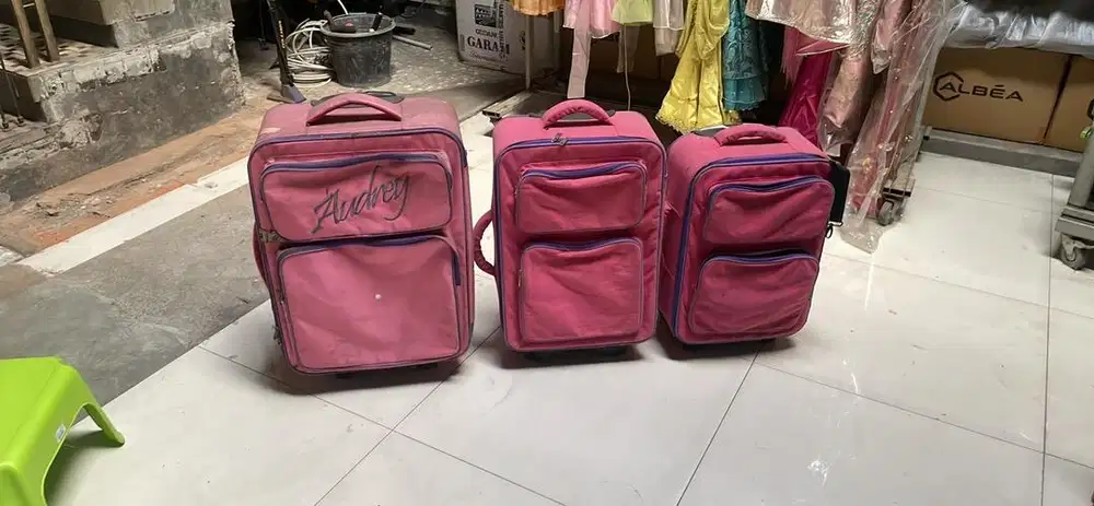 satu set (3) koper custom