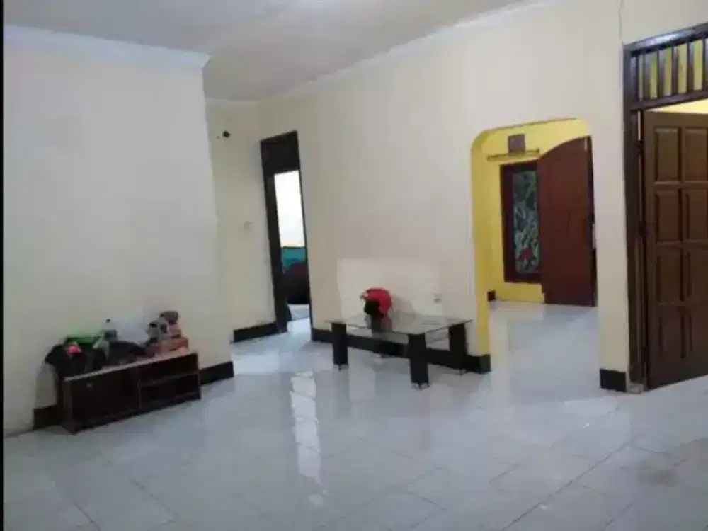 DISEWAKAN RUMAH STRATEGIS PINGGIR JLN RAYA PEKAPURAN. DEPAN KOMPLEK CGR 1, CIMANGGIS TAPOS DEPOK