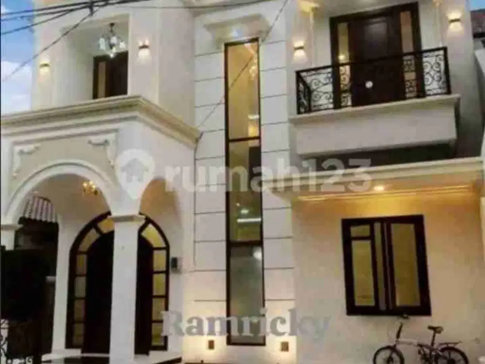 Dijual Rumah Cantik di Kav Marinir Billy moon, Pondok Kelapa