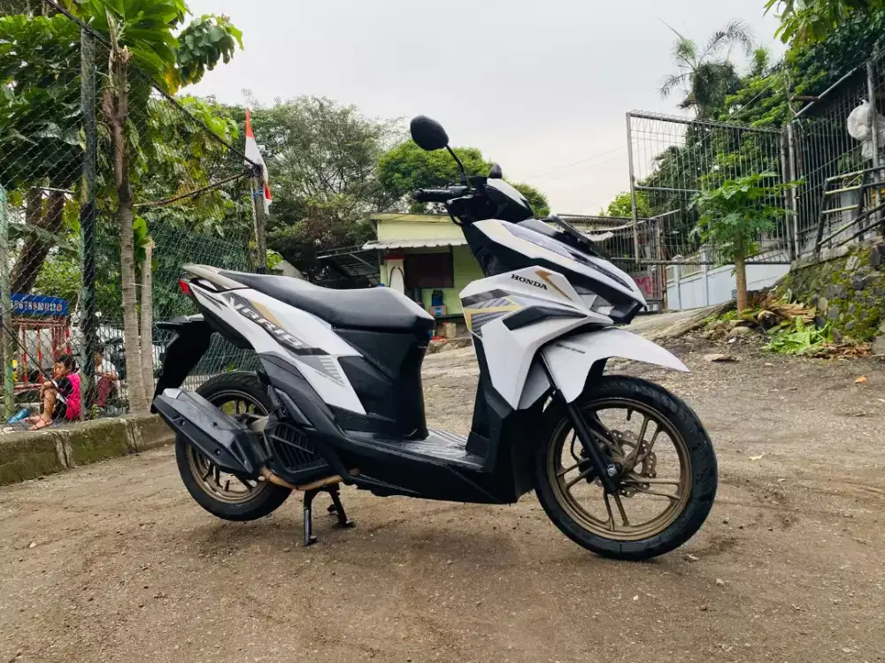 Honda Vario CBS ISS Keyless th 2023 akhir Gresss
