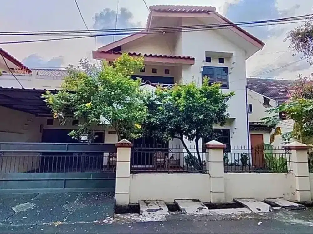 Di Jual Rumah 2 Lantai dalam Komplek di Meruya, kembangan, Jakarta Barat