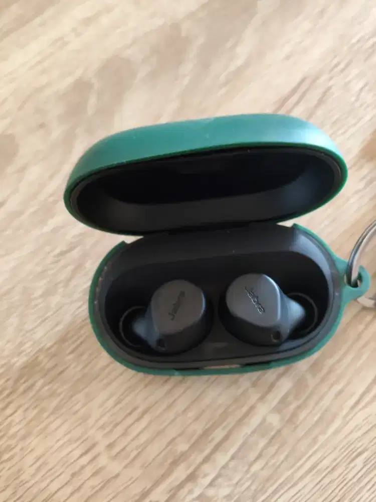 Jabra Elite 7 + Case